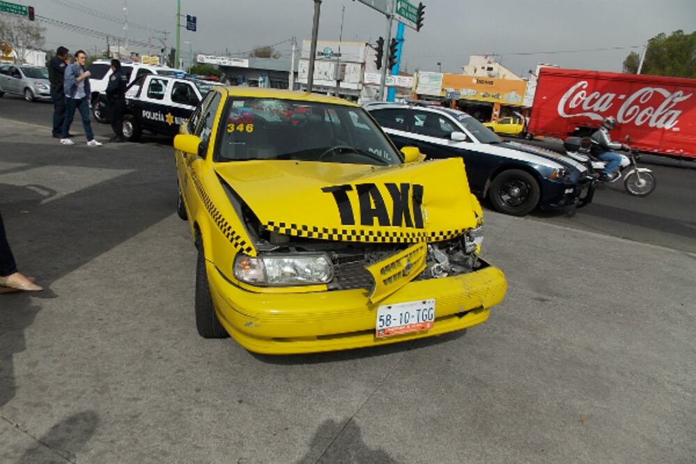 Choques no dejan heridos