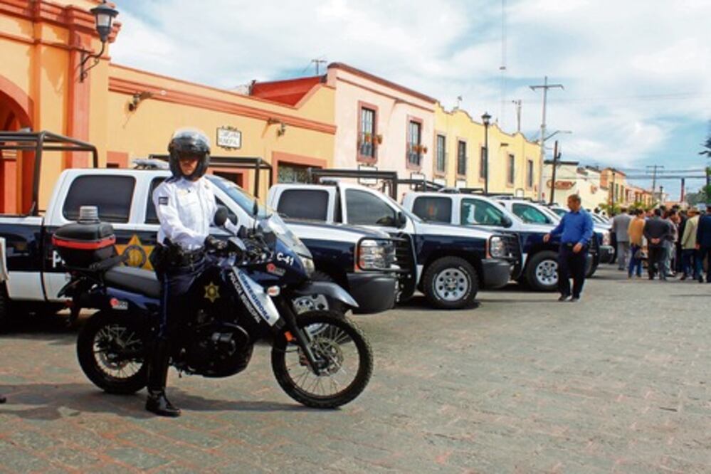 Policías, despedidos por reprobar