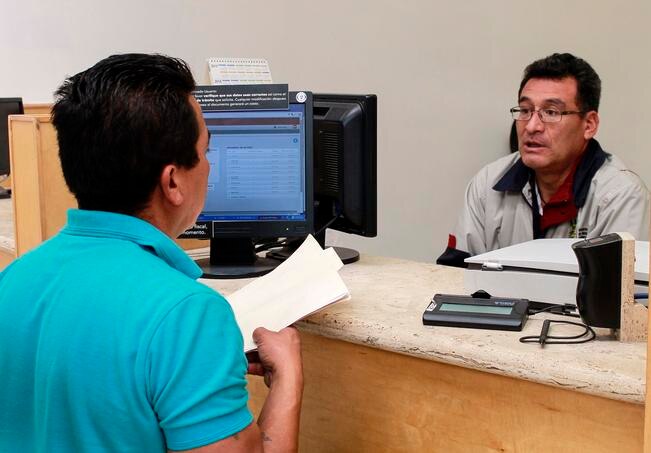 Reformarán la ley de los trabajadores del estado