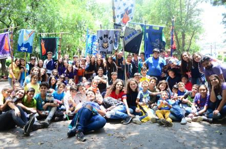 Scouts, jóvenes aprenden a ser solidarios