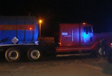 Detienen a dos presuntos "chupaductos"