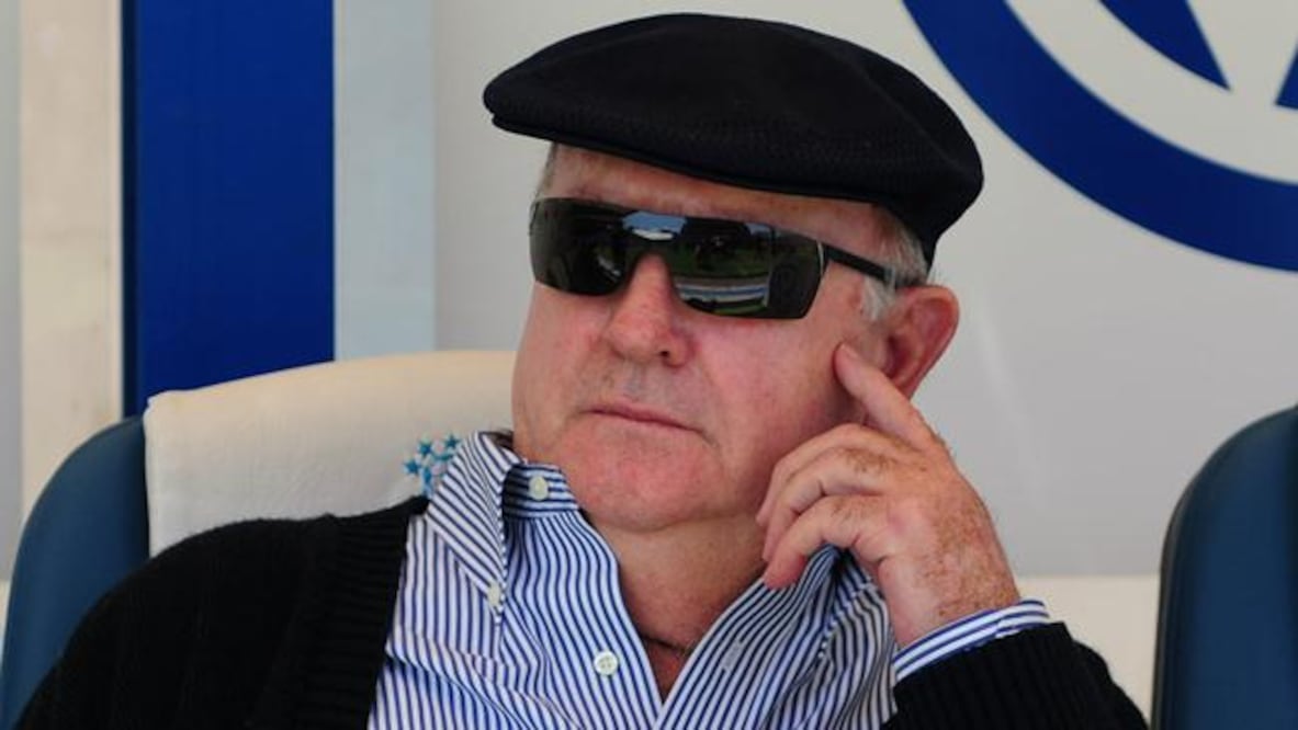 El jugador mexicano es distraído: Lapuente