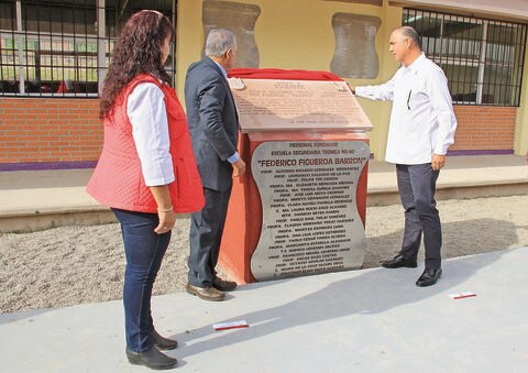 Inauguran secundaria en Pedro Escobedo