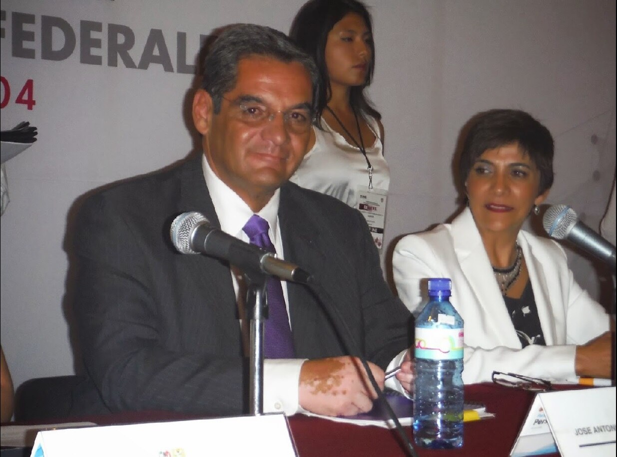 Acusan a Marcos Aguilar de hacer actos anticipados de campaña