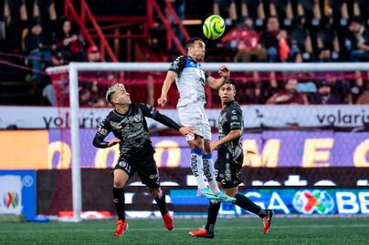 Gallos Blancos suma un punto en la frontera