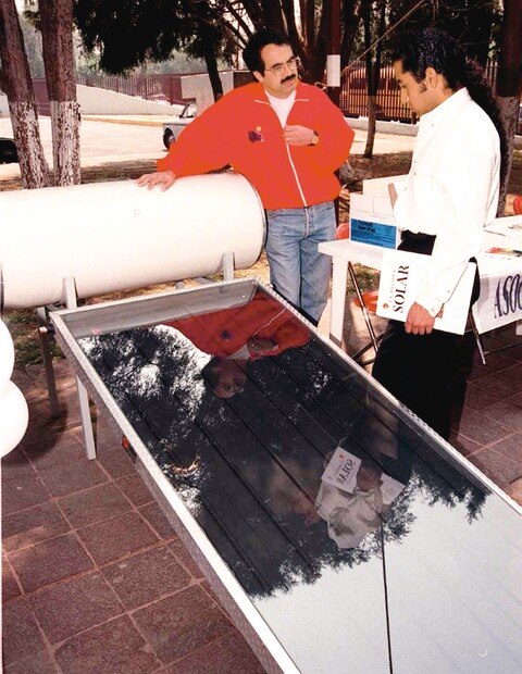 Darán a 10 familias calentadores solares