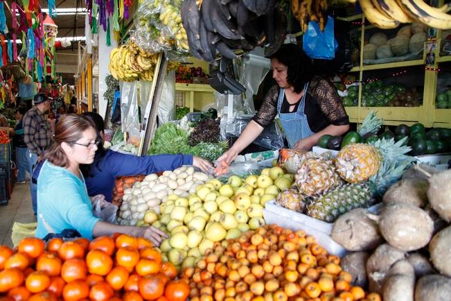 Aplicarán apoyo estatal al mercado de Tequisquiapan