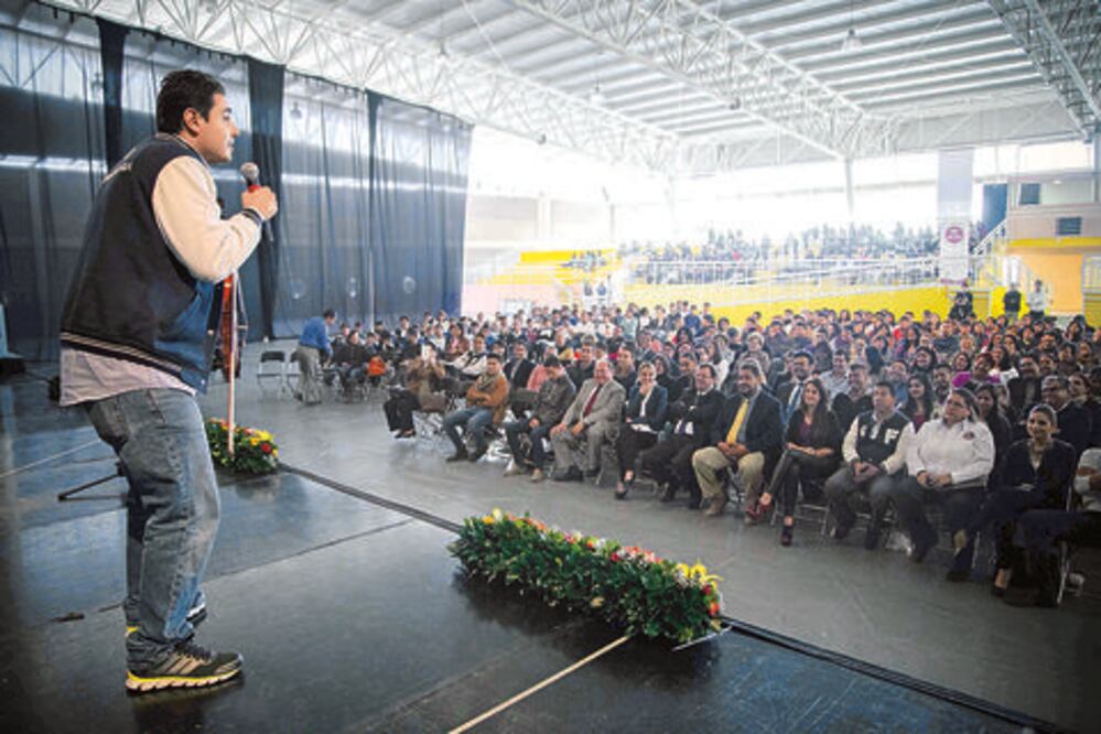 Reconocen labor por apoyar a reclusos