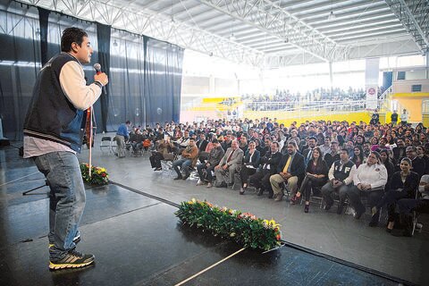 Reconocen labor por apoyar a reclusos