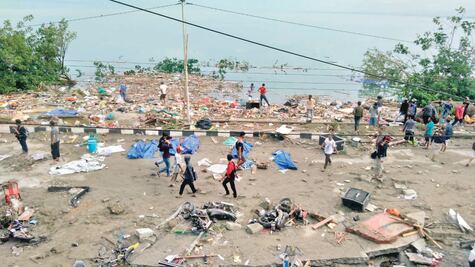 Elevan a 384 el número de muertos por los sismos y el tsunami en Indonesia