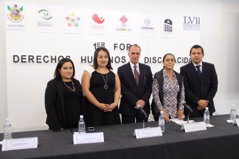 “Histórica labor de la mujer”