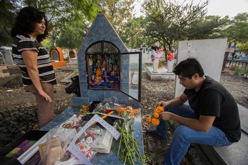 Operativo por el Día de Muertos en los panteones de Querétaro. Foto: Demian Chávez