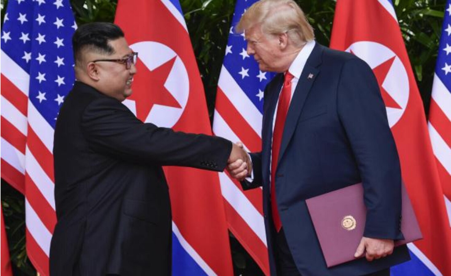 EU estaría "en guerra" con Corea del Norte si no fuera por mí, asegura Trump