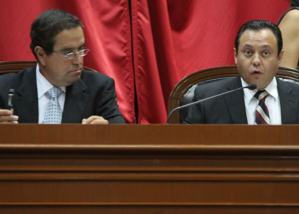 Aprueba comisión presupuesto 2013