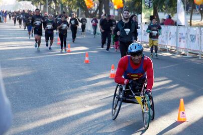  Corredores llenan las calles