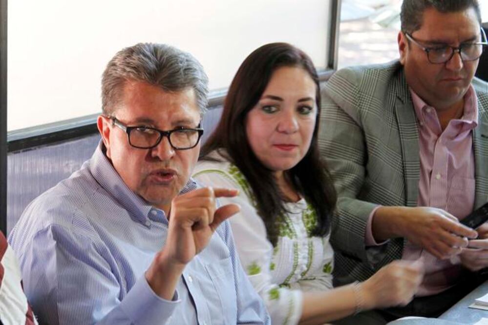 Ricardo Monreal adelantó que nombrarán a defensores del voto en cada distrito electoral, para lo cual hacen llamado a la gente de cada sección que coincida con su movimiento y pueda ser representante en las casillas. (GUILLERMO GONZÁLEZ. EL UNIVERSAL)