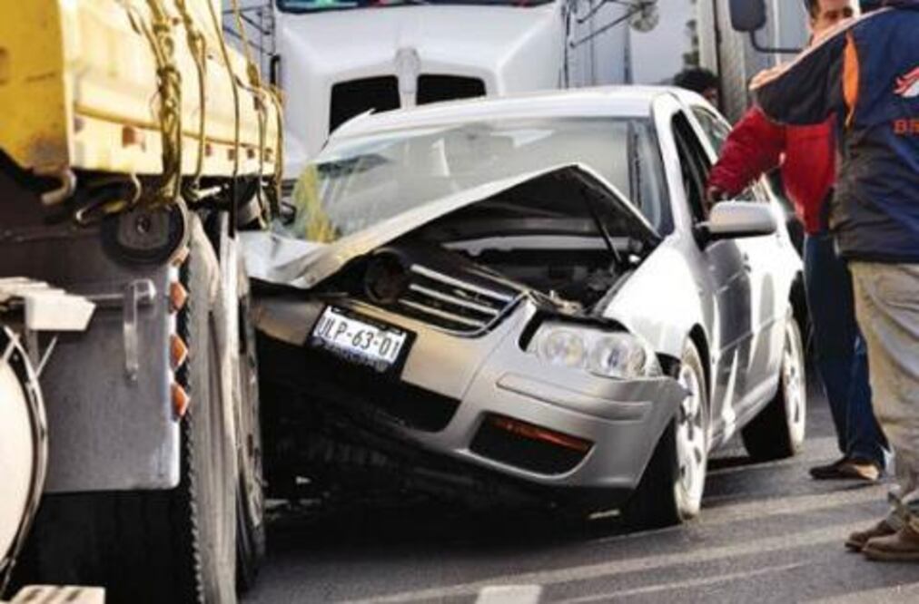 SJR: van 2 mil 300 accidentes viales en 2015