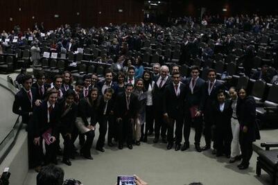 Diputados celebran cetro del hockey sobre hielo