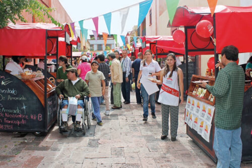 Celebran 5 aniversario de Mercadito Queretano