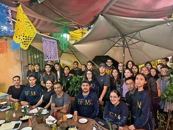 Desde el Ballet Folklórico piden hablar con Luis Nava