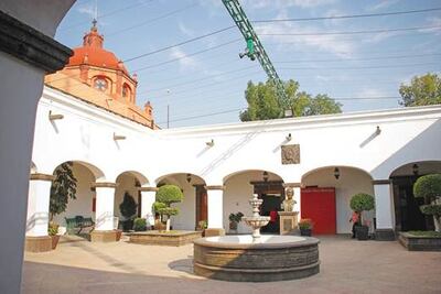 “Explota” panista en oficina de Gobierno