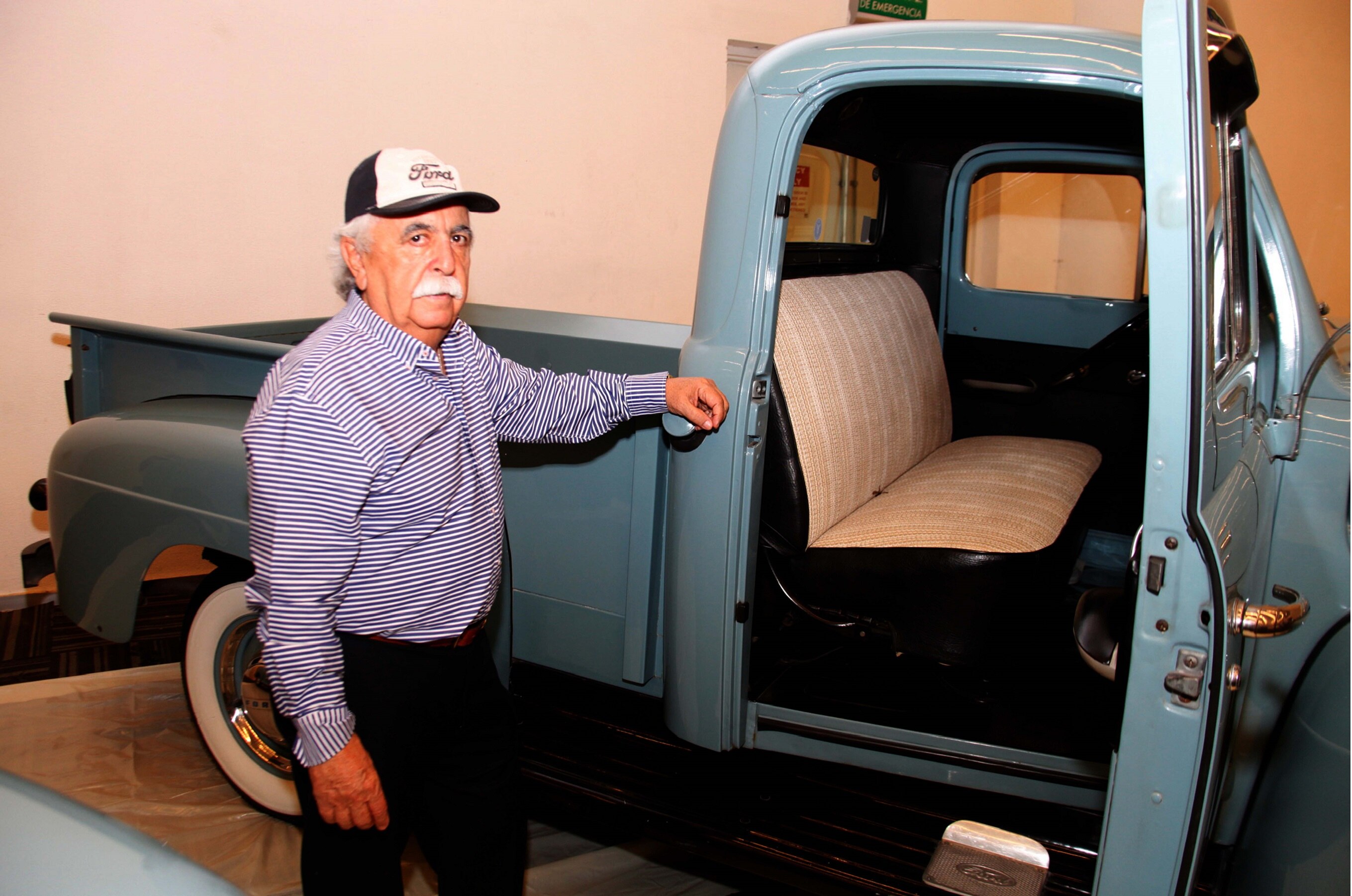 Autos antiguos. Una reliquia motorizada