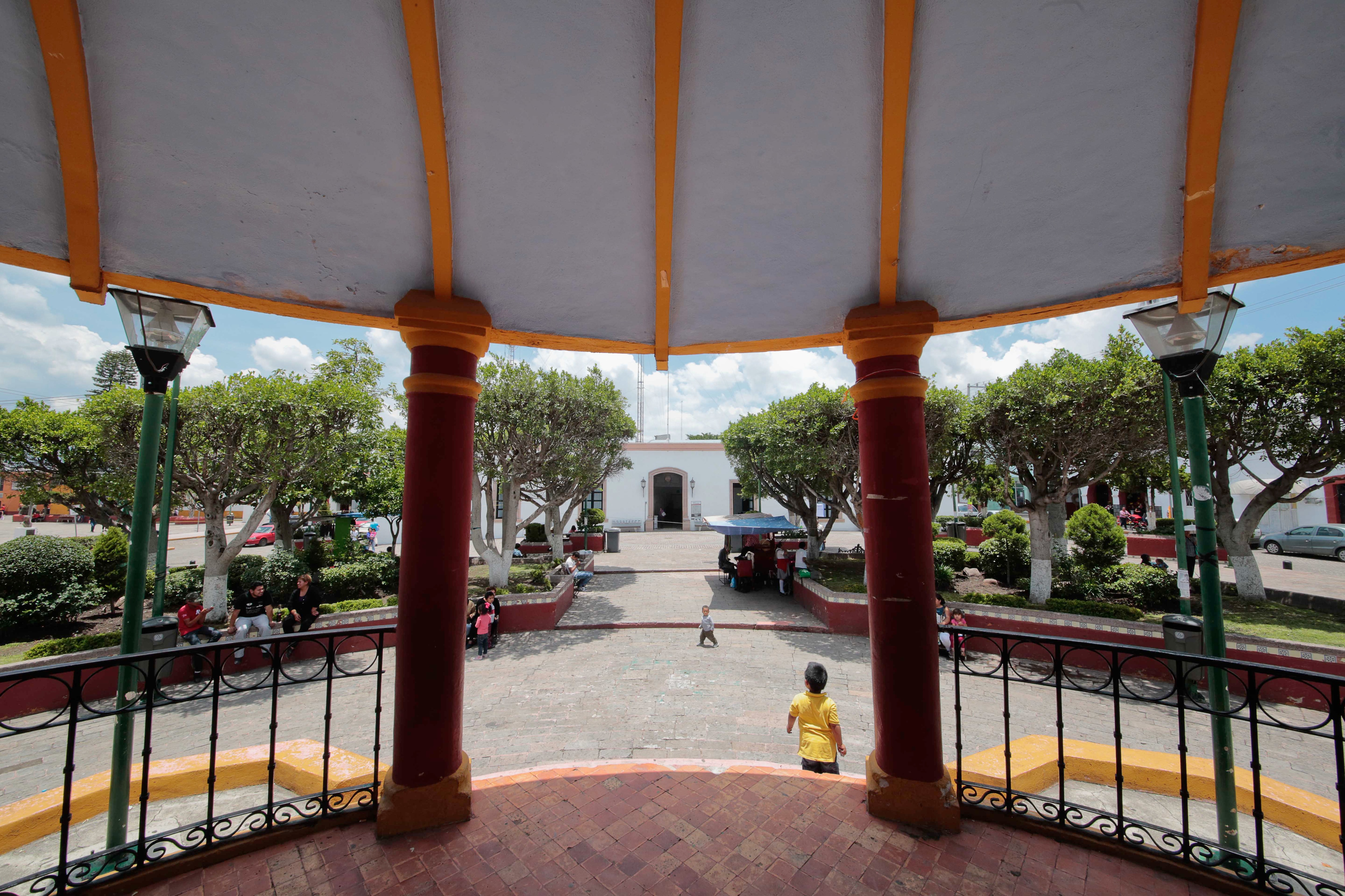 Pide edil sumarse a mejora de Santa Rosa