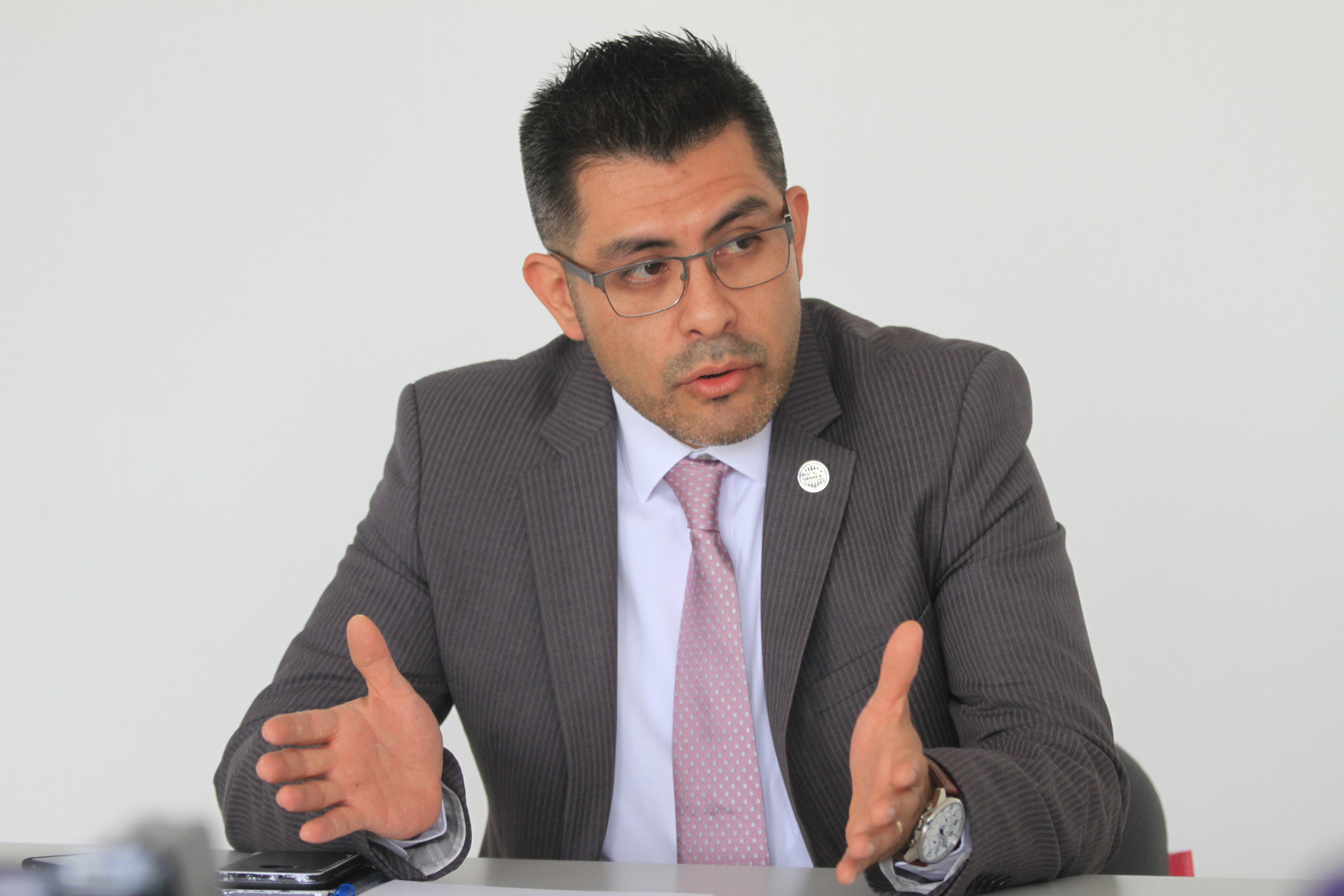 Exfuncionario estatal enfrentará proceso en libertad