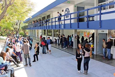 A pesar de robos, la UAQ continúa segura: rector