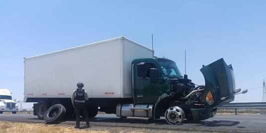 Asaltan tráiler en carretera Querétaro-Irapuato