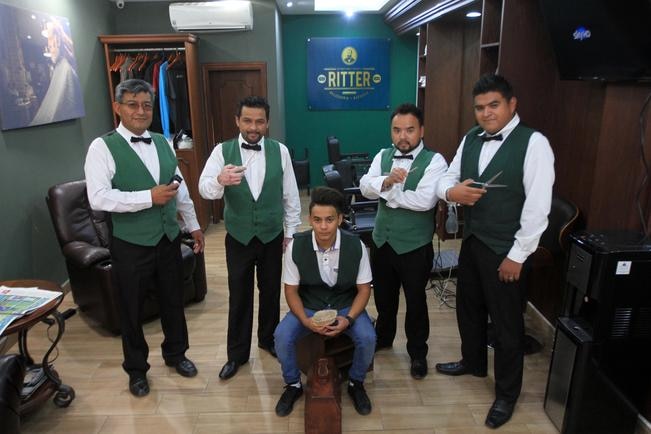Se dejan consentir. Barberías en auge