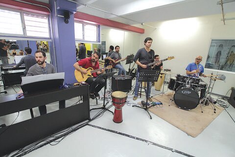 Love is the thing, reunión de talento