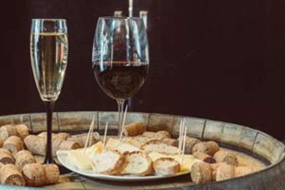 Inicia la fiesta del vino y el queso