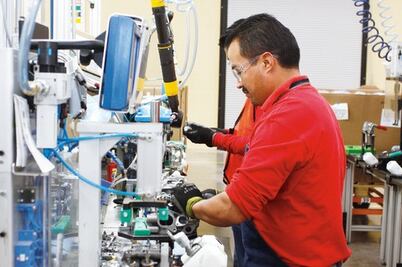 Ven expansión en el sector automotriz