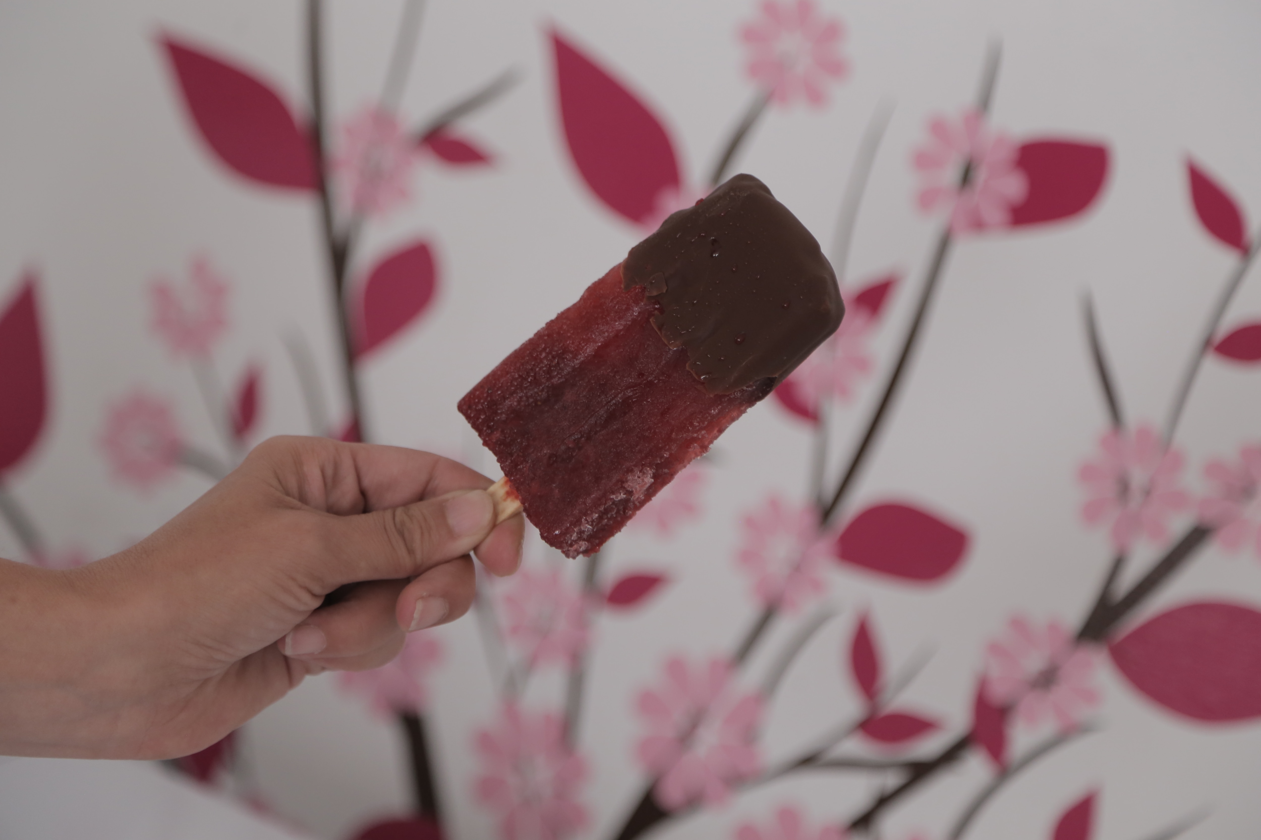 El primer sabor oficial de la marca fue el mojito con fresa, preparado con azúcar morena y hojas de hierbabuena (FOTOS: GONZALO IBÁÑEZ. EL UNIVERSAL)