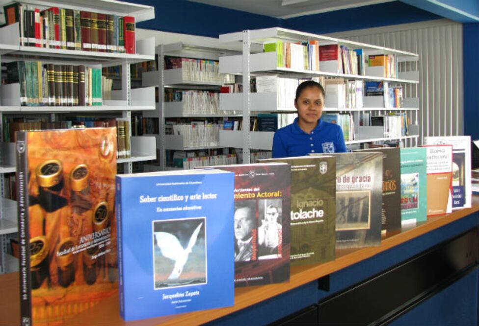 Librería Universitaria entrega libros a los campus de la UAQ
