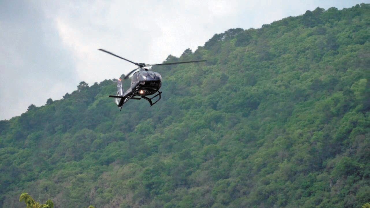 Confirman fallecimiento de tripulantes en desplome de helicóptero en la Sierra Gorda