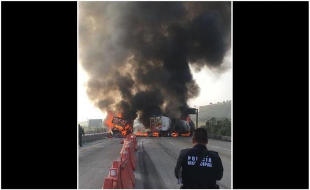 Cierran la México-Querétaro por choque