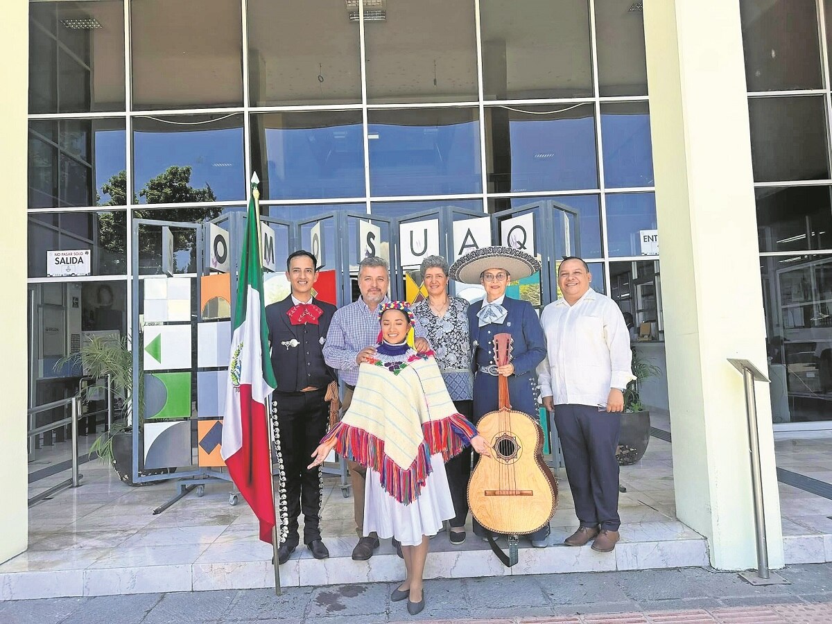 Abanderan a artistas universitarios  que van de gira a Portugal