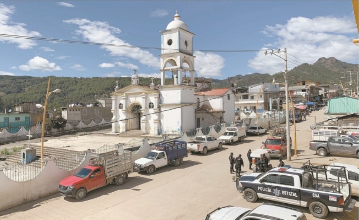 Los enfermos de Cochoapa el Grande que requieran hospitalización tendrán que desplazarse hasta la capital, que está a ocho horas de camino. Fotos: DAVID ESPINO. EL UNIVERSAL