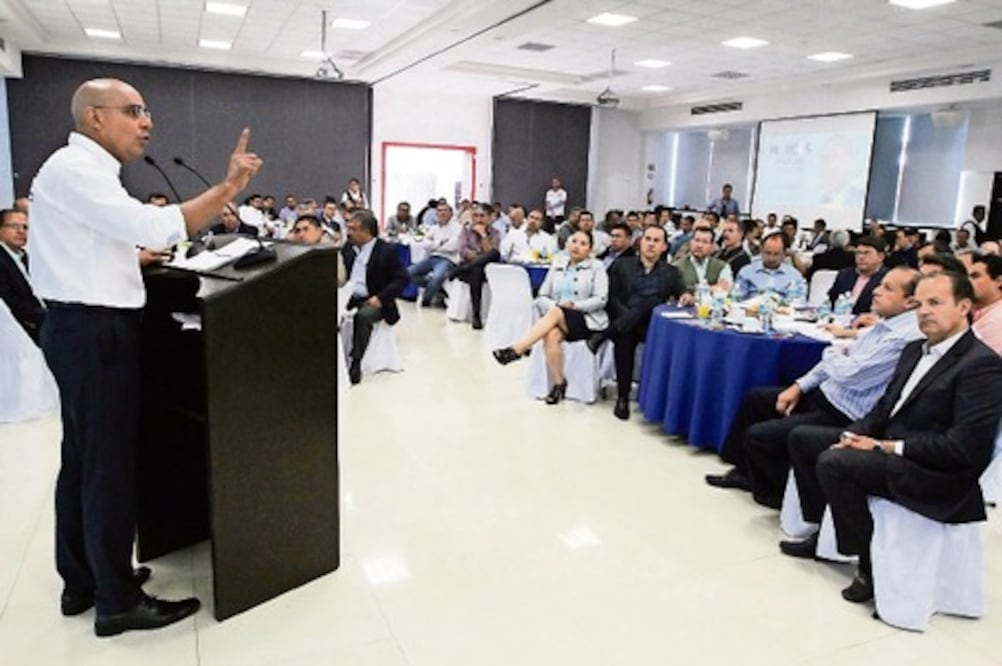 Aguilar dará cabida a los actores sociales