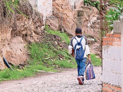 Espera SJR apoyo para anclar rocas