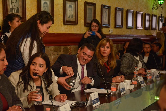 Deja Mauricio Kuri González la alcaldía de Corregidora