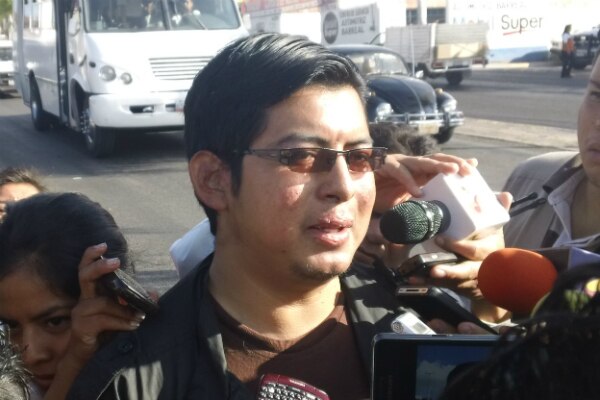 Pide bombero herido reunión con gobernador