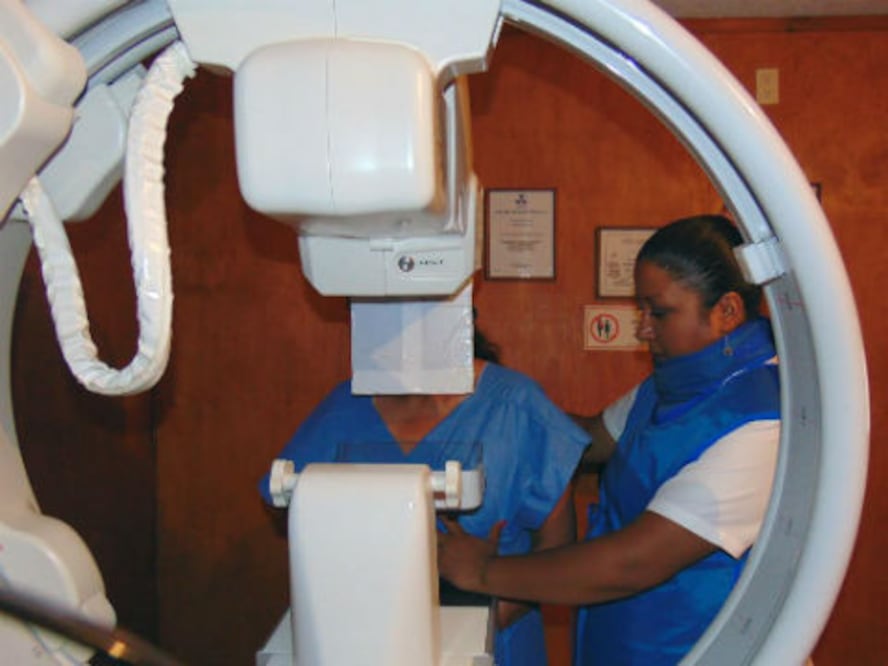 Convocan a realizarse mastografías 