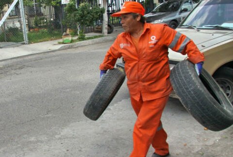 Trabajan en nuevos uniformes