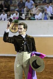 Noche de gala para Saldívar