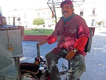 Boleros, "oficio en peligro de extinción"