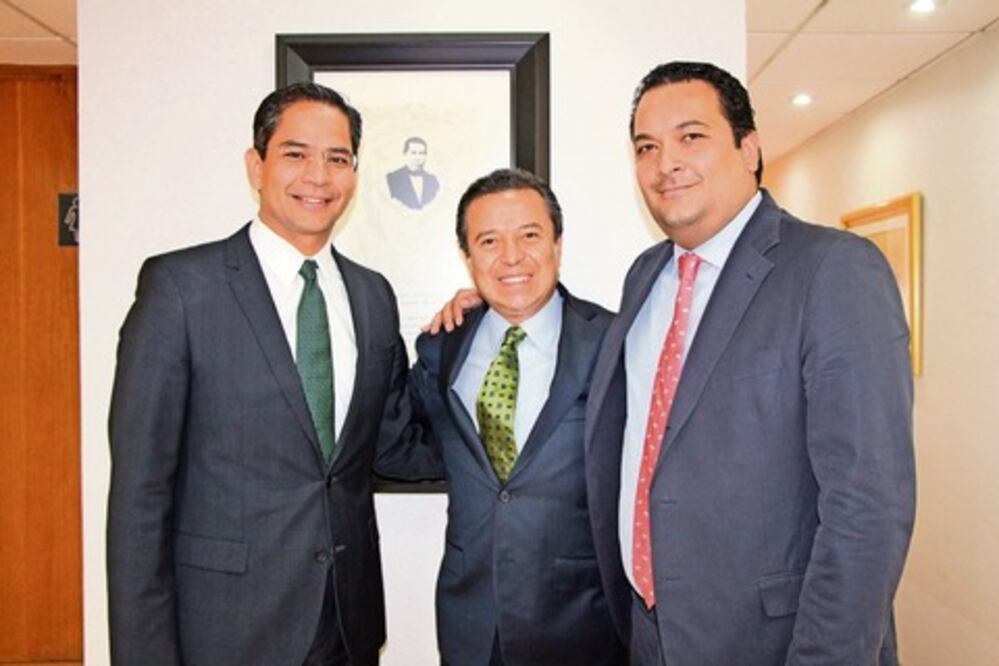 Tonatiuh tiende lazos con líderes