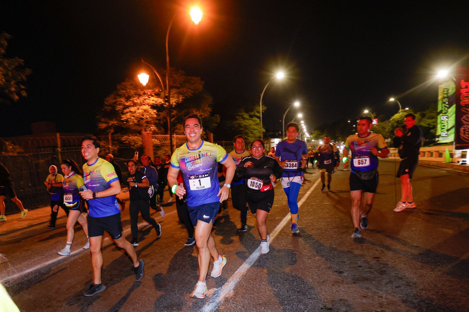 Encabeza Felifer Macías la Carrera Nocturna CGV 2025